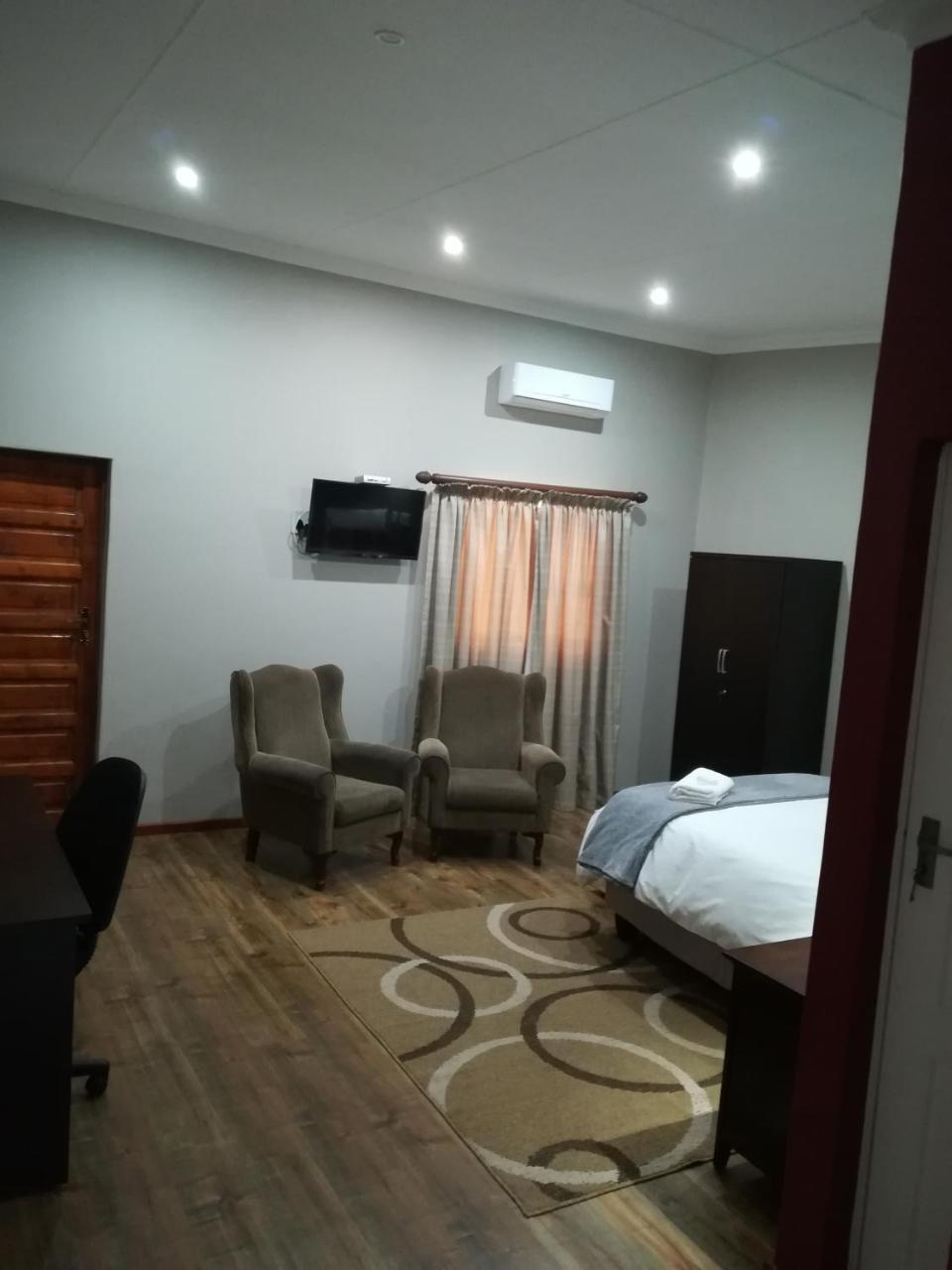 Tranquil House B&B @ 121 Berry St Queenstown Bagian luar foto