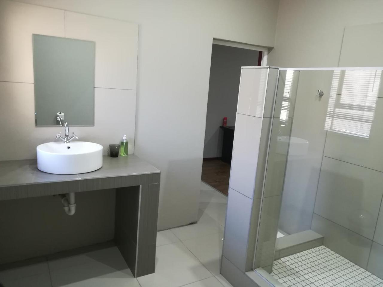 Tranquil House B&B @ 121 Berry St Queenstown Bagian luar foto